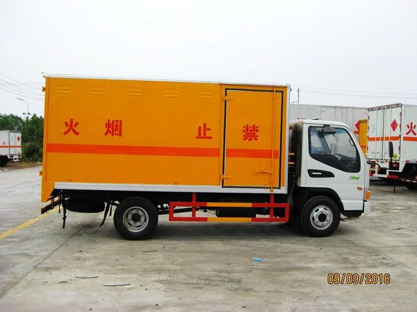 Ῠ䳵