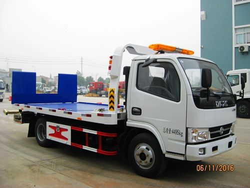 国五东风一托二平板清障车