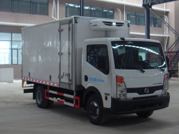东风轻型医疗废物转运车