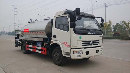 东风大多利卡沥青洒布车